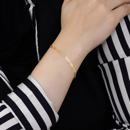 Delicate 18k Yellow Gold Lightweight Bracelet – Elegant Simplicity