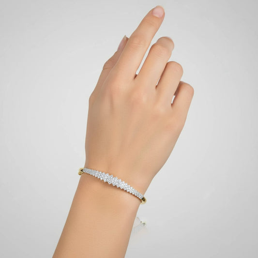 18k yellow gold bangle decorated with natural diamonds stones – from scala collection