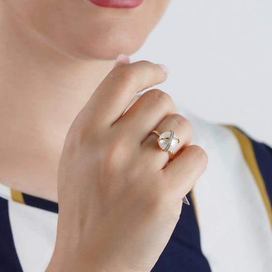 18K Yellow Gold Ring with Pearl and Natural Diamond | Danah Collection