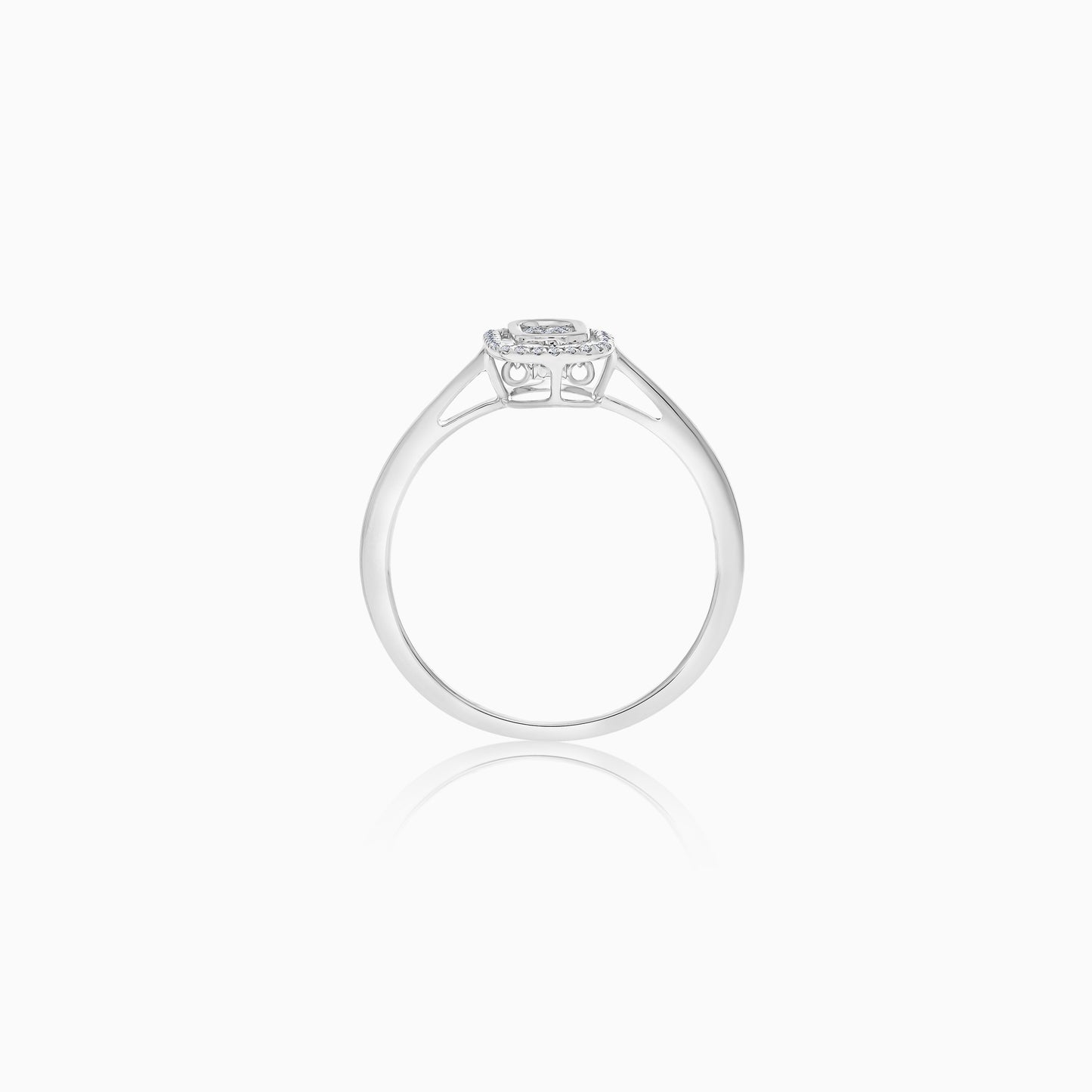18K White Gold Dancing Natural Diamonds Ring