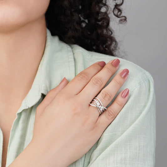 18K White Gold Ring With Natural Diamond Stones
