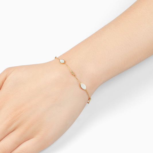 Mother of Pearl Oval Bracelet in 18K Yellow Gold – Eclat Collection