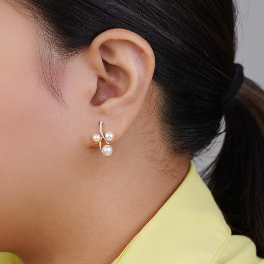 18K Yellow Gold Stud Earrings with Natural Diamonds & Pearls