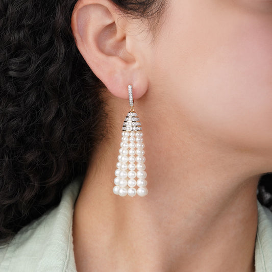 18K YELLOW GOLD EARRING DECORATED WITH ZIRCON STONES AND DANGLING PEARLS