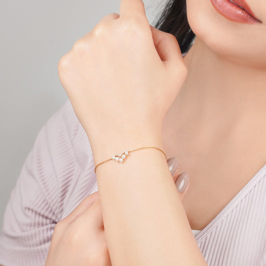 18K Yellow Gold Bracelet with Diamonds and Pearls - Danah collection