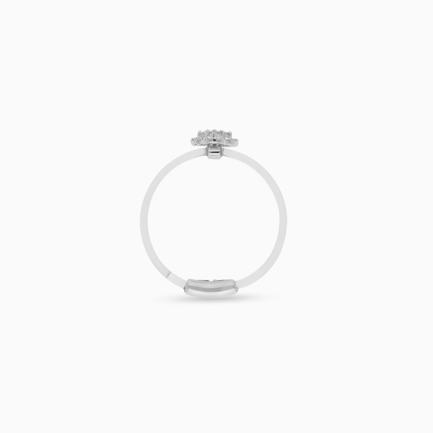 18K White Gold Ring with Fish Thread Design – Floats Collection