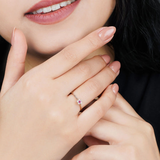 18K White Gold Flower-Shaped Ring with Natural Ruby and Diamond Stones – Colori Collection