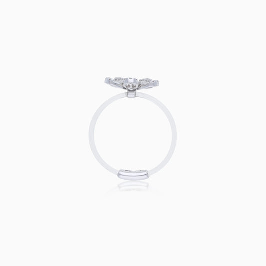 18K White Gold Flower Ring with Baguette Diamonds – Float Collection