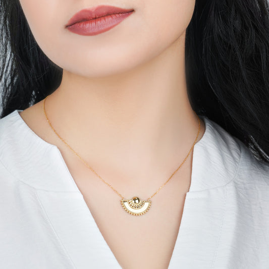 قلادة نصف دائرية من الذهب الأصفر عيار 18 قيراطًا - مجموعة شناف الذهبية