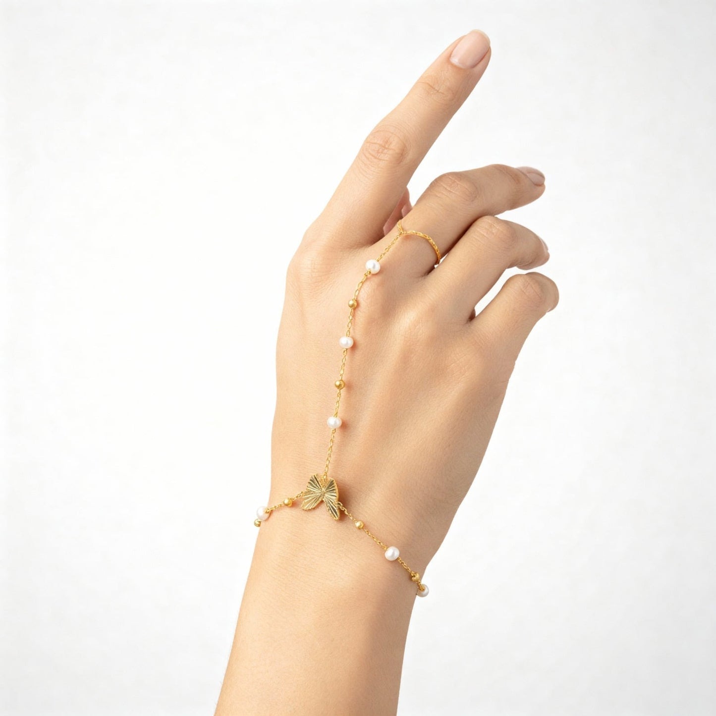 18K YELLOW GOLD BRACELET DECORATED WITH PEARLS