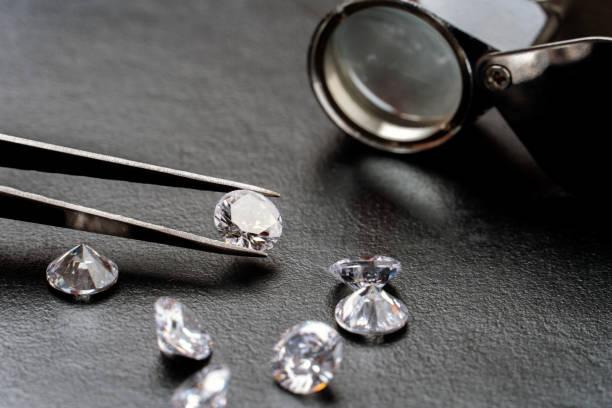 1972 - Embracing High-End Technology in Diamond Jewellery Manufacturing || عام 1972 - بناء التكنولوجيا المتقدمة في تصنيع مجوهرات الألماس