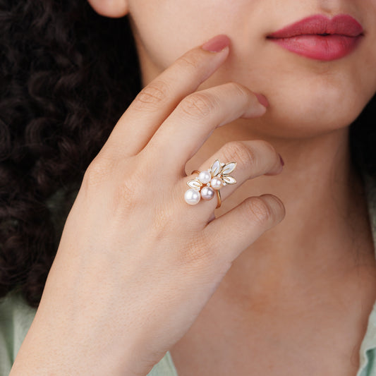 18K Yellow Gold Ring with Diamonds & Pearls – Danah Collection