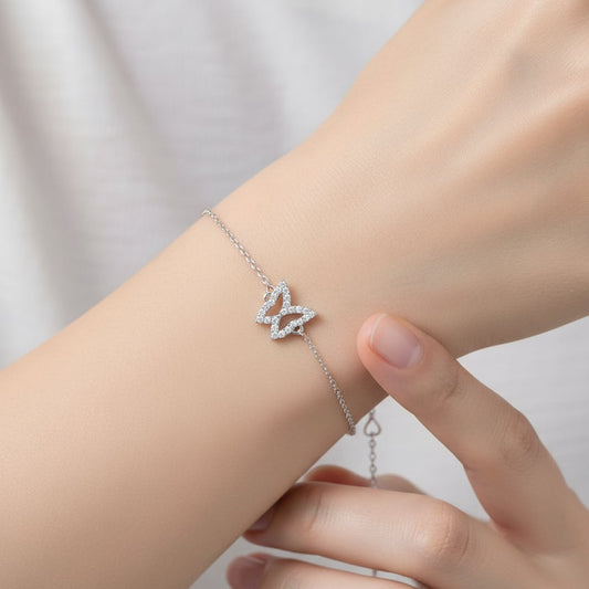 18k white gold adjustable bracelet butterfly shape decorated with natural diamond stones | Trendy collection