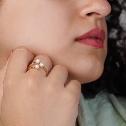 18K YELLOW GOLD OPEN RING DECORATED WITH WHITE PEARLS FROM DANAH COLLECTION