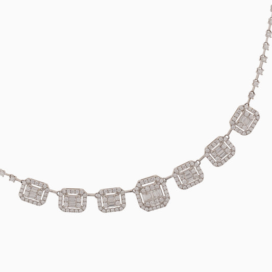 18k White Gold Necklace Decorated With Natural Diamonds From Carre Collection