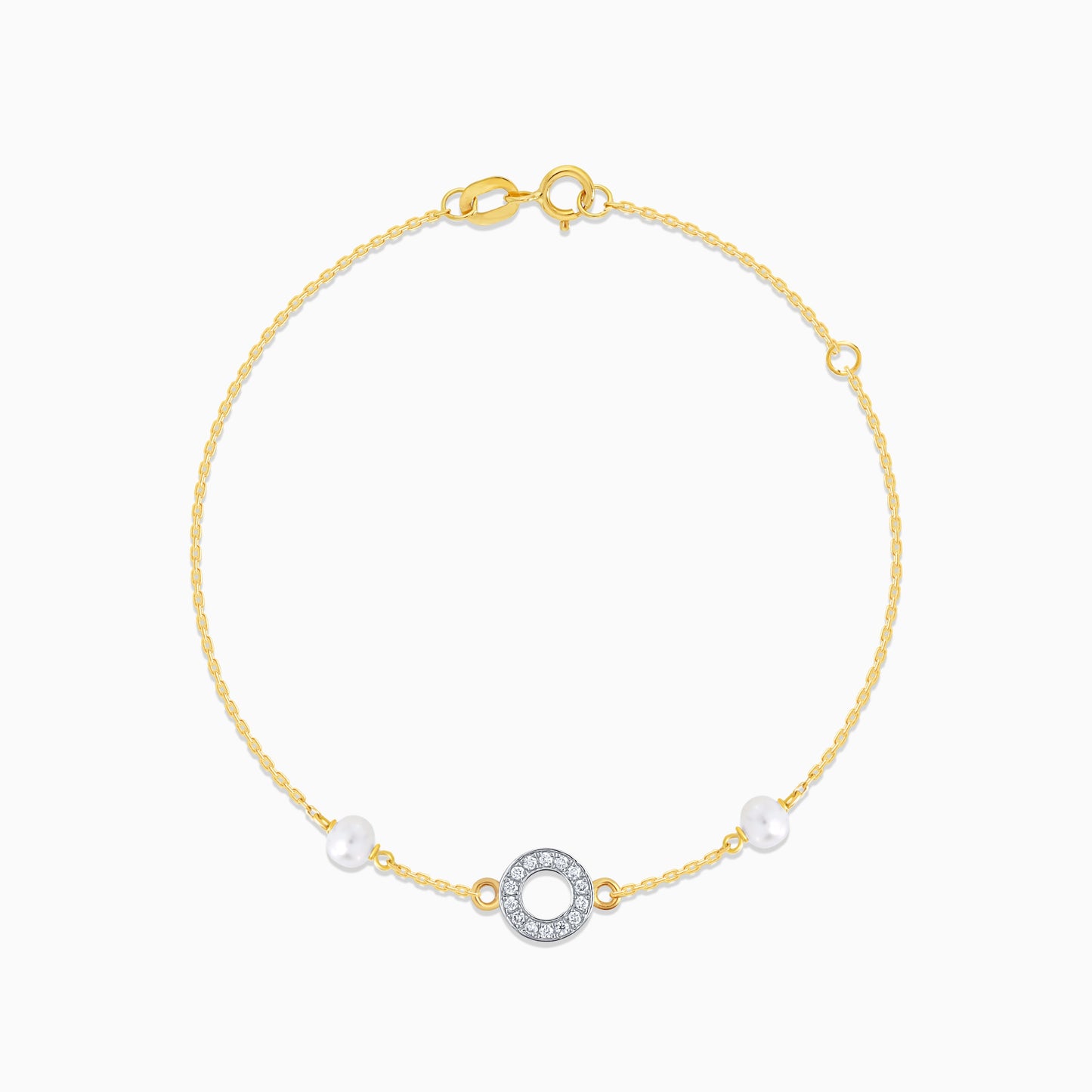 18k yellow gold bracelet with a diamond circle in the centre, adorned with pearls | Danah Collection