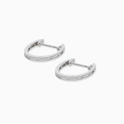 18K WHITE GOLD HOOPS EARRINGS DECORATED WITH NATURAL DIAMOND STONES