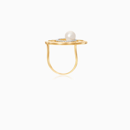 18K yellow gold ring with a single pearl and sparkling zircon stones from the Danah Collection