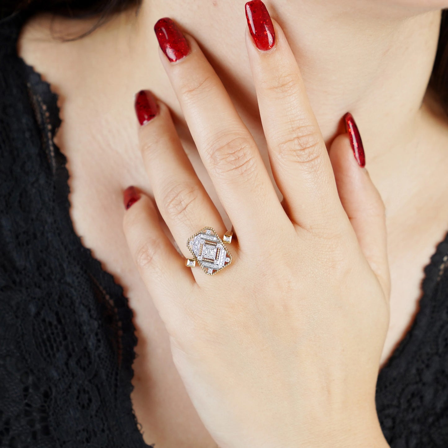 18K Yellow and White Gold Ring Decorated with Natural Diamond Stones from the Tablah Diamond Collection