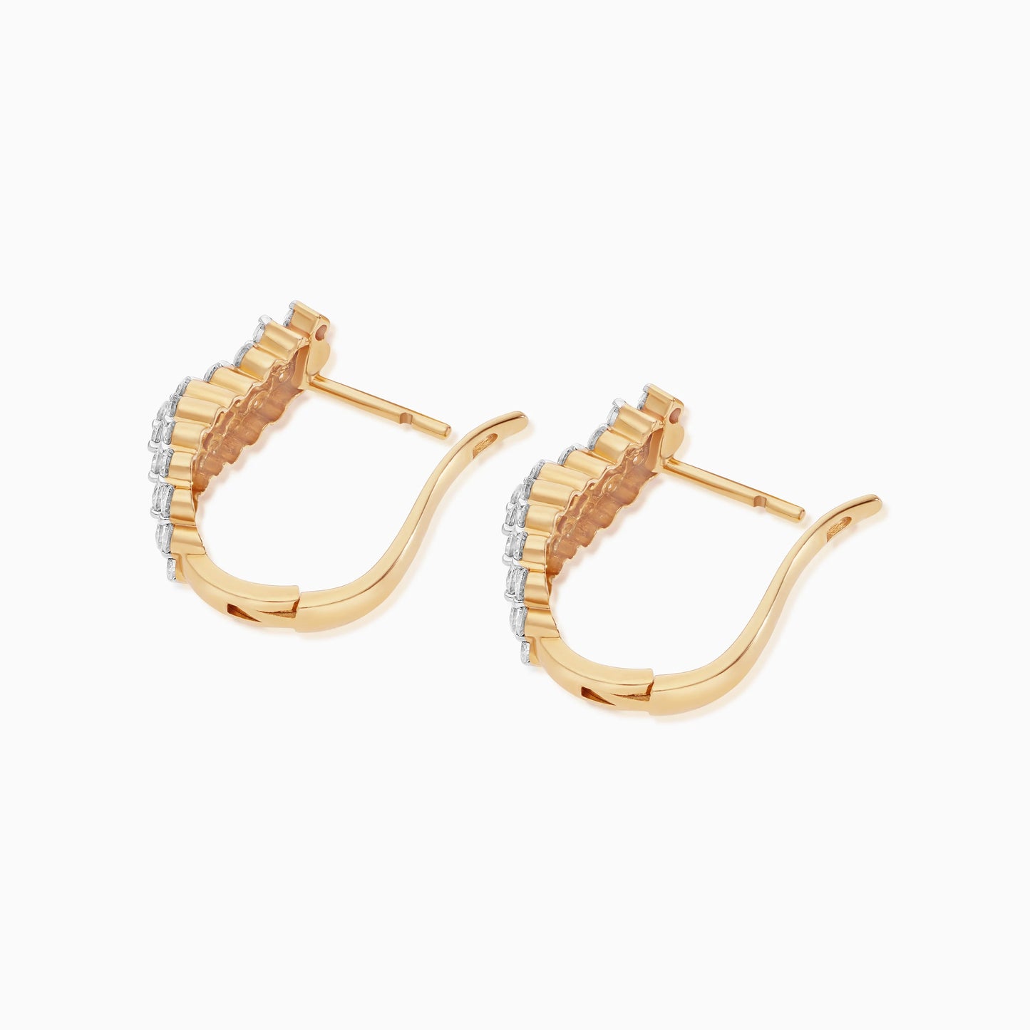 أقراط من الذهب الأصفر عيار 18 قيراطًا مرصعة بالألماس – سكالا