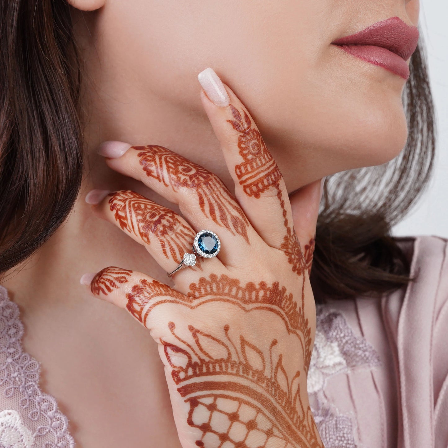 18K White Gold Ring with Diamonds and London Blue Topaz – Rabiya Collection