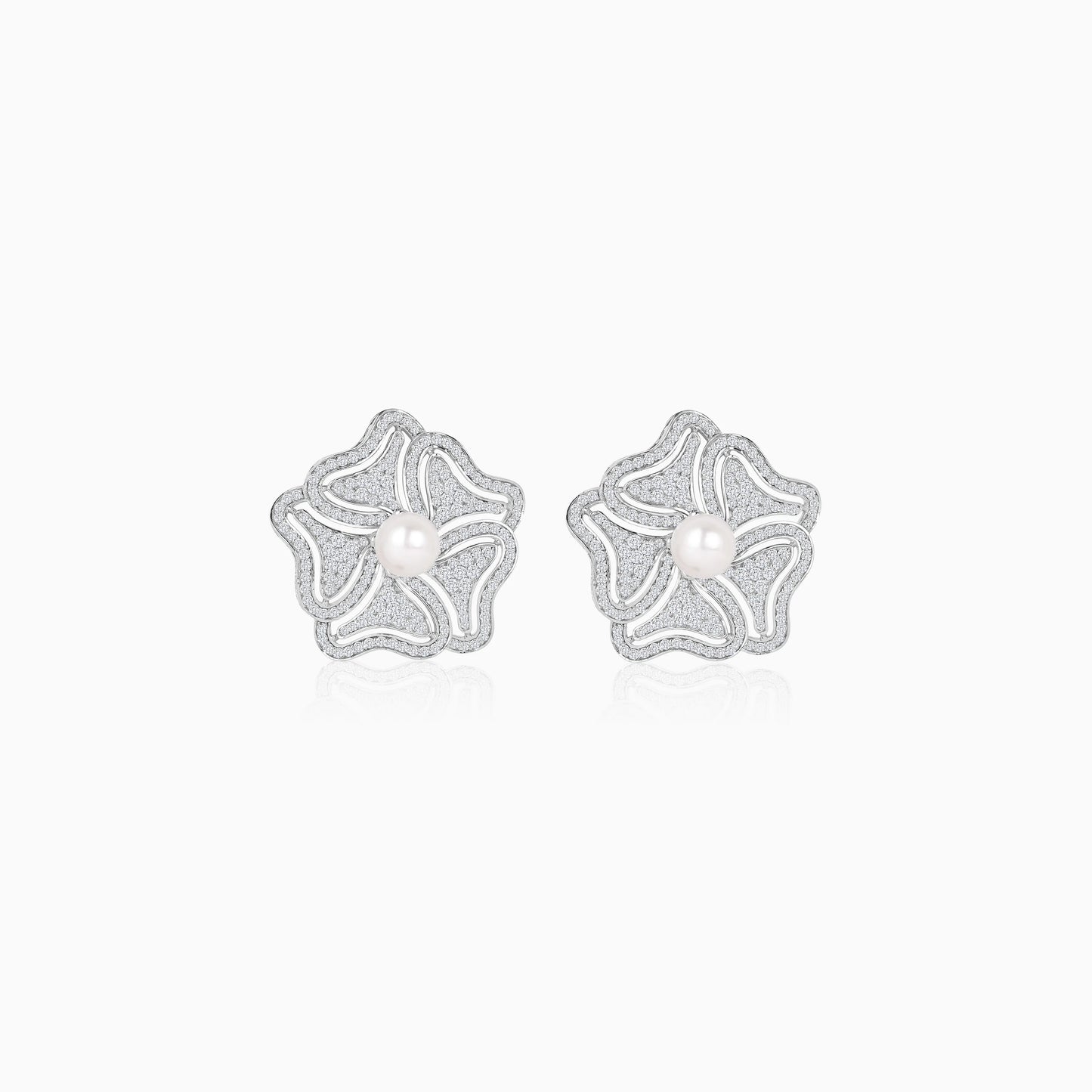 18K White Gold earrings with pearl and natural diamonds