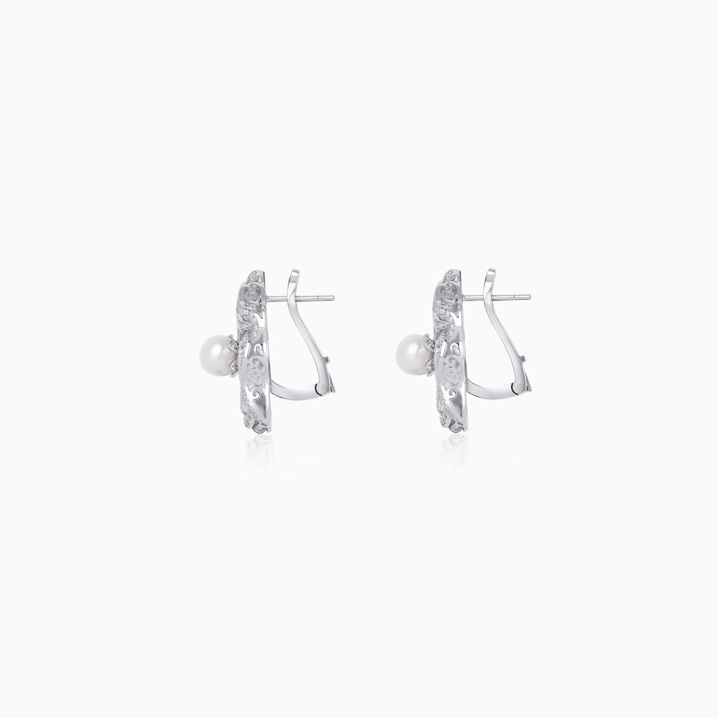 18K White Gold earrings with pearl and natural diamonds