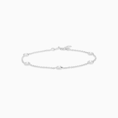 18k white gold bracelet decorated with natural diamond stones