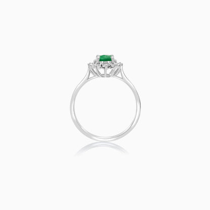 18K White Gold Ring Oval Emerald and Diamonds - Diana Collection