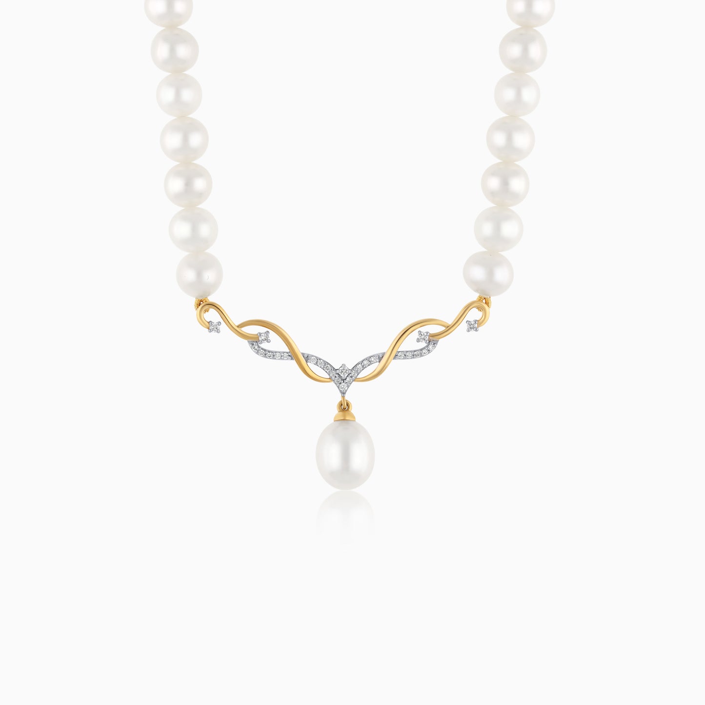 18K Yellow Gold Pearl Necklace With Natural Diamonds