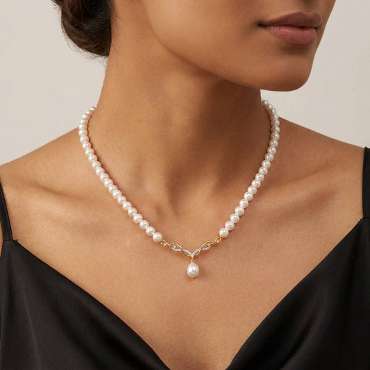 18K Yellow Gold Pearl Necklace With Natural Diamonds