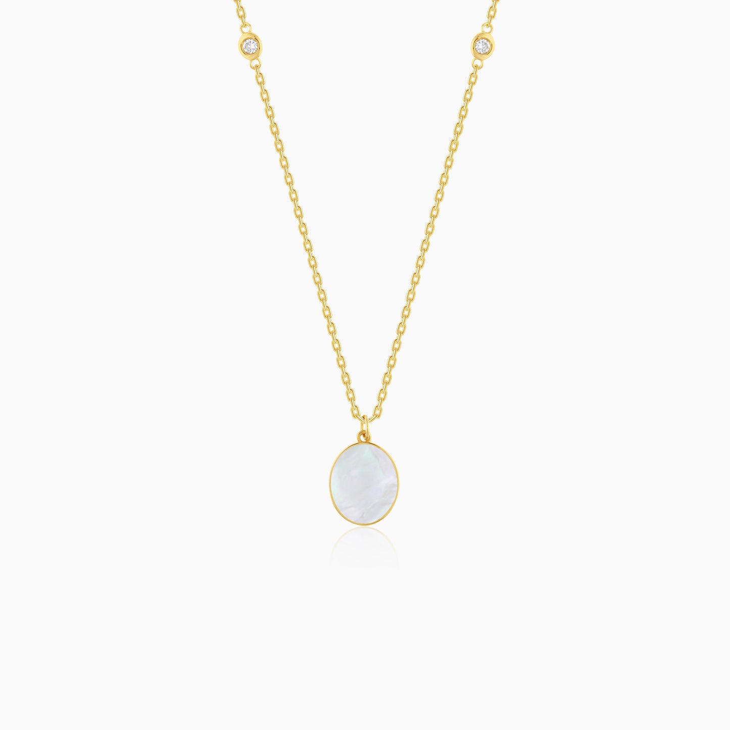 Mosaic 18k Yellow Gold Natural Diamonds Oval Necklace