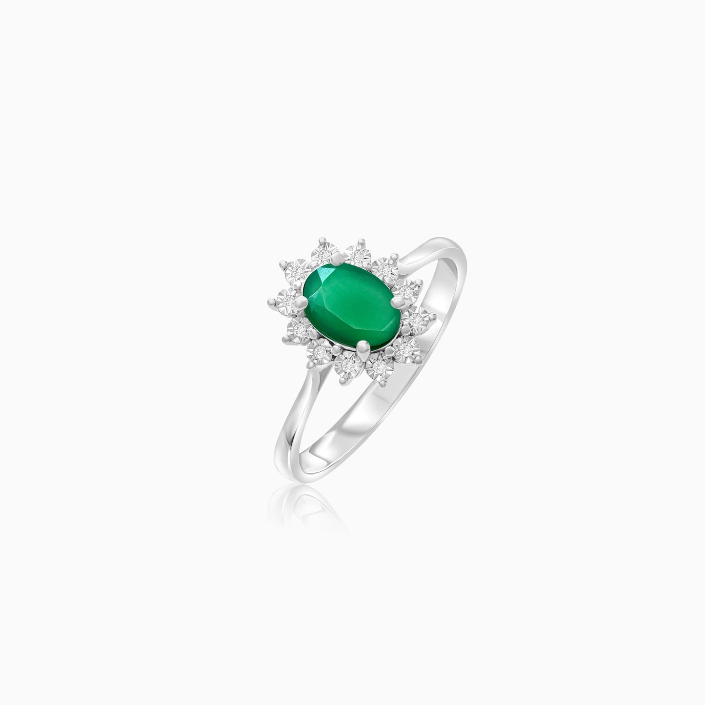 18K White Gold Ring Oval Emerald and Diamonds - Diana