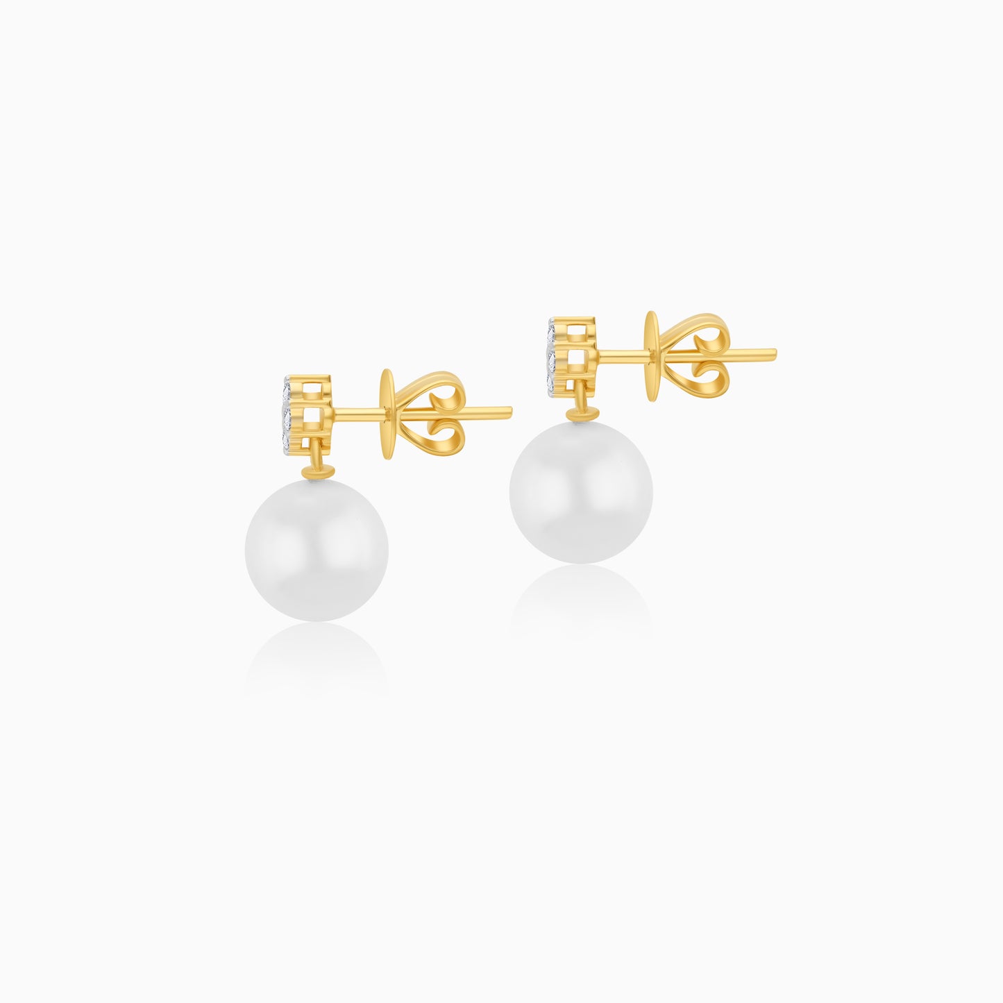 18K Yellow Gold Freshwater Pearl Stud Earrings and Natural Diamonds