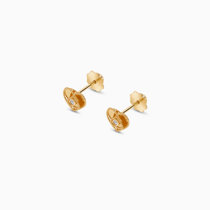 أقراط على شكل قلب من الذهب عيار 18 قيراطًا مرصعة بالزركون في المنتصف للأطفال