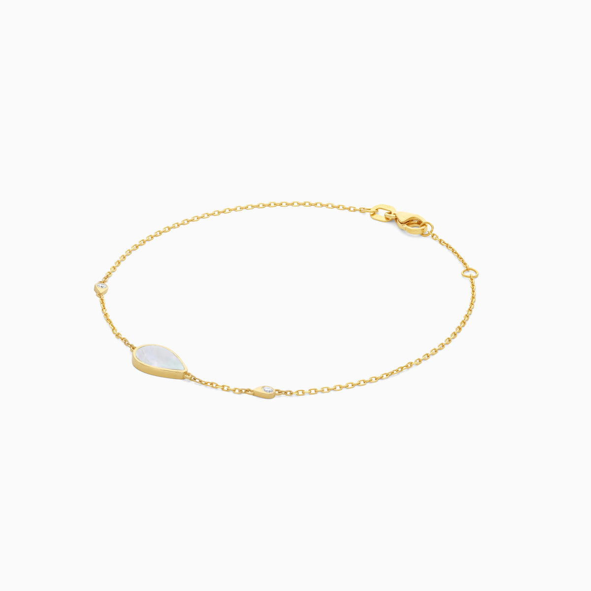 Mosaic 18k Yellow Gold Pear Shape Bracelet with Natural Diamonds