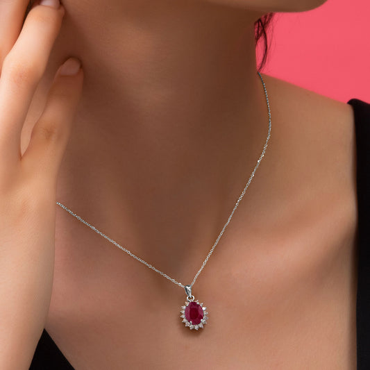 18K WHITE GOLD NECKLACE DECORATED WITH NATURAL DIAMOND AND RUBY STONES