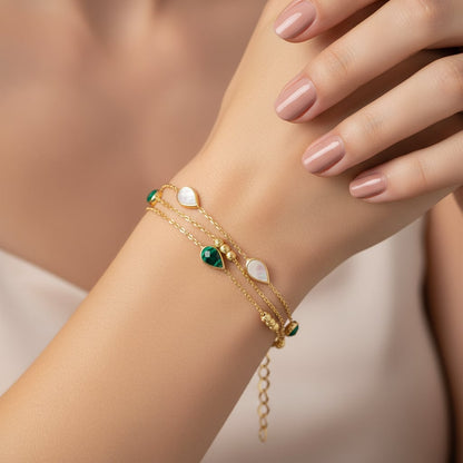 18k yellow gold bracelet three-layer decorated with mother of pearl and malachite stones in drop shape from Eclat collection