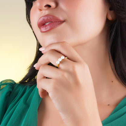 18k yellow gold open ring decorated with pearl and zircon stones