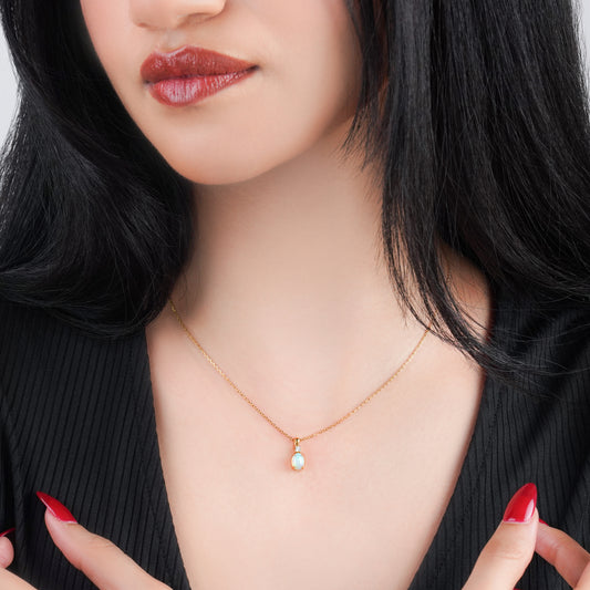 Exquisite 18K Yellow Gold chain with Opal Gemstone and Natural Diamond stones from Colour Classic Collection