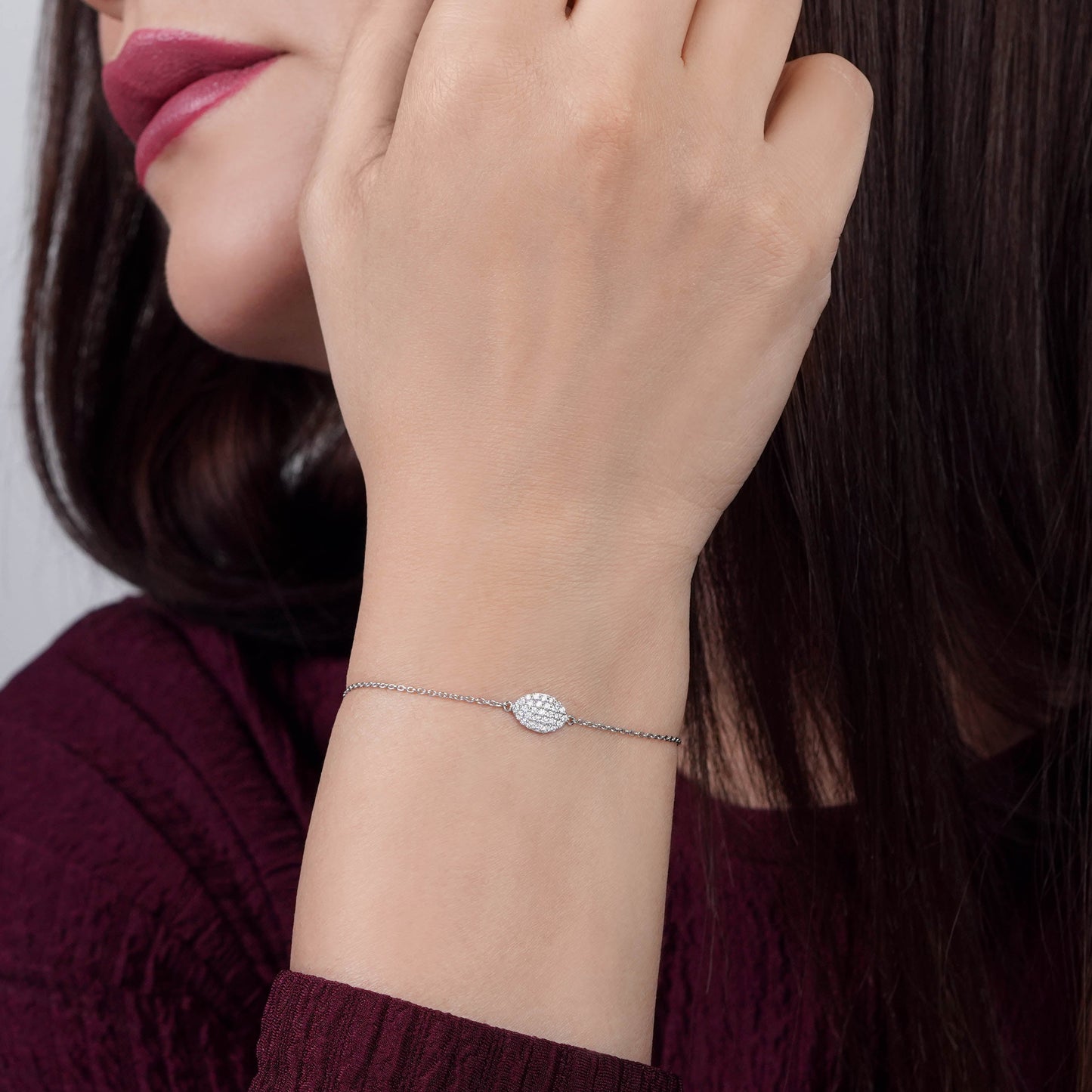 18K White Gold Bracelet with natural Diamond