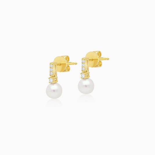 18k yellow earrings decorated with natural diamond and multiple sizes of pearls | Danah collection
