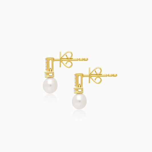 18k yellow earrings decorated with natural diamond and multiple sizes of pearls | Danah collection