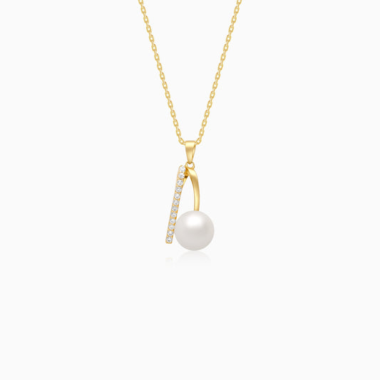 18K yellow gold necklace with zircon stones and a hanging pearl from Danah