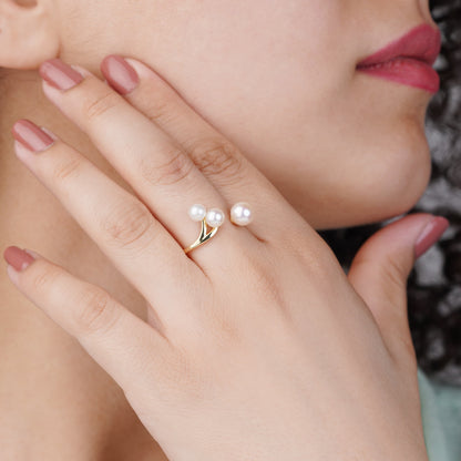 18K Yellow Gold Ring with Pearls from Danah Collection