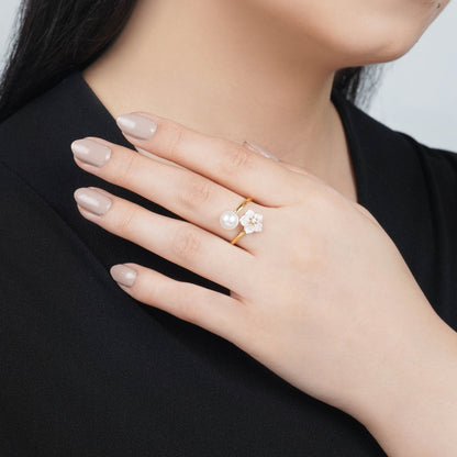 18K Gold Ring with MOP Flower, Zircon & Single Pearl