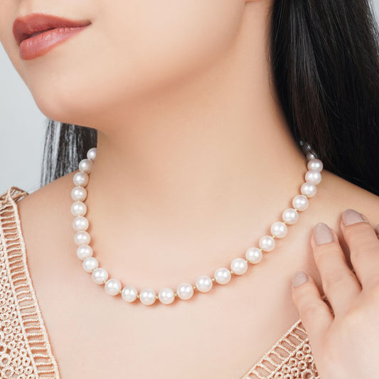 White Danah Pearl Choker with 18K Yellow Gold