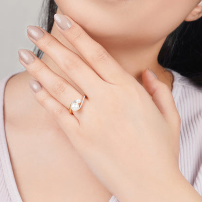 Danah 18K Yellow Gold Diamond & Pearl Ring