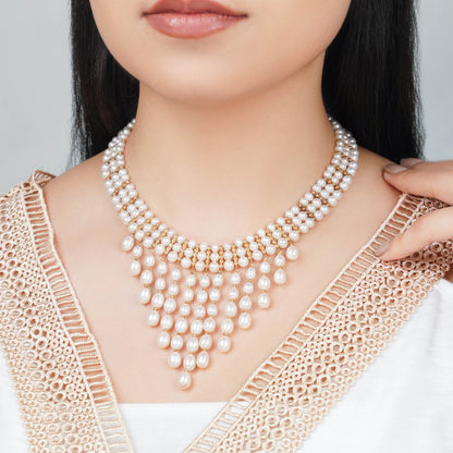 18K Yellow Gold Pearl Necklace with Round Pendant | Danah