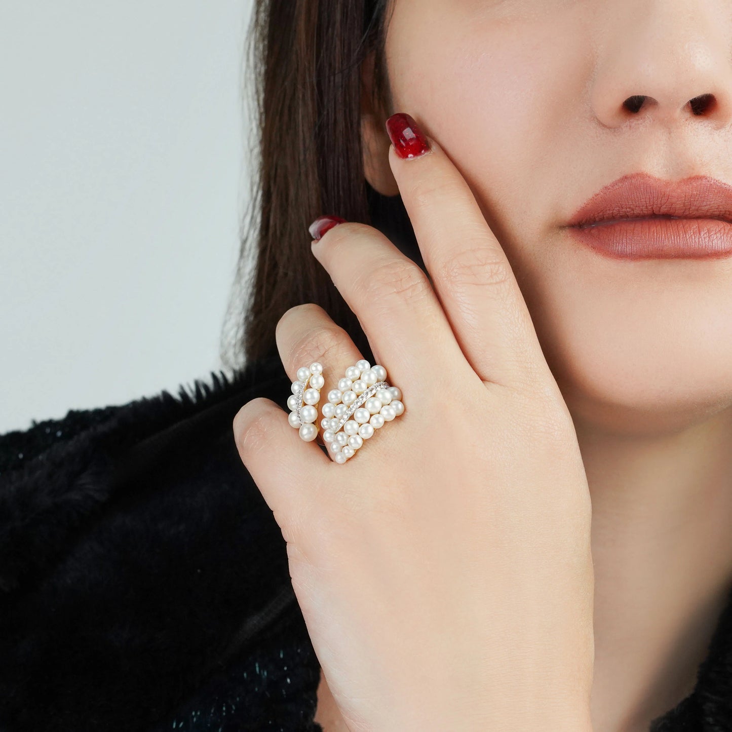 خاتم من الذهب الأصفر عيار 18 قيراطًا مرصع باللؤلؤ والزركون - مجموعة دانا 